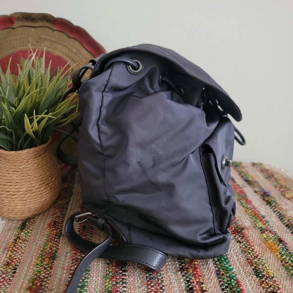 neutral nike backpack Heritage 25L swim-bags Shimano Triton Baitrunner Plus Style:MK-TR-601XH Using a zippered main